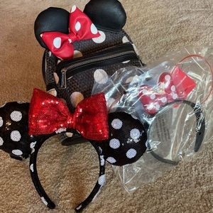 Disney loungefly backpack - minnie mouse.